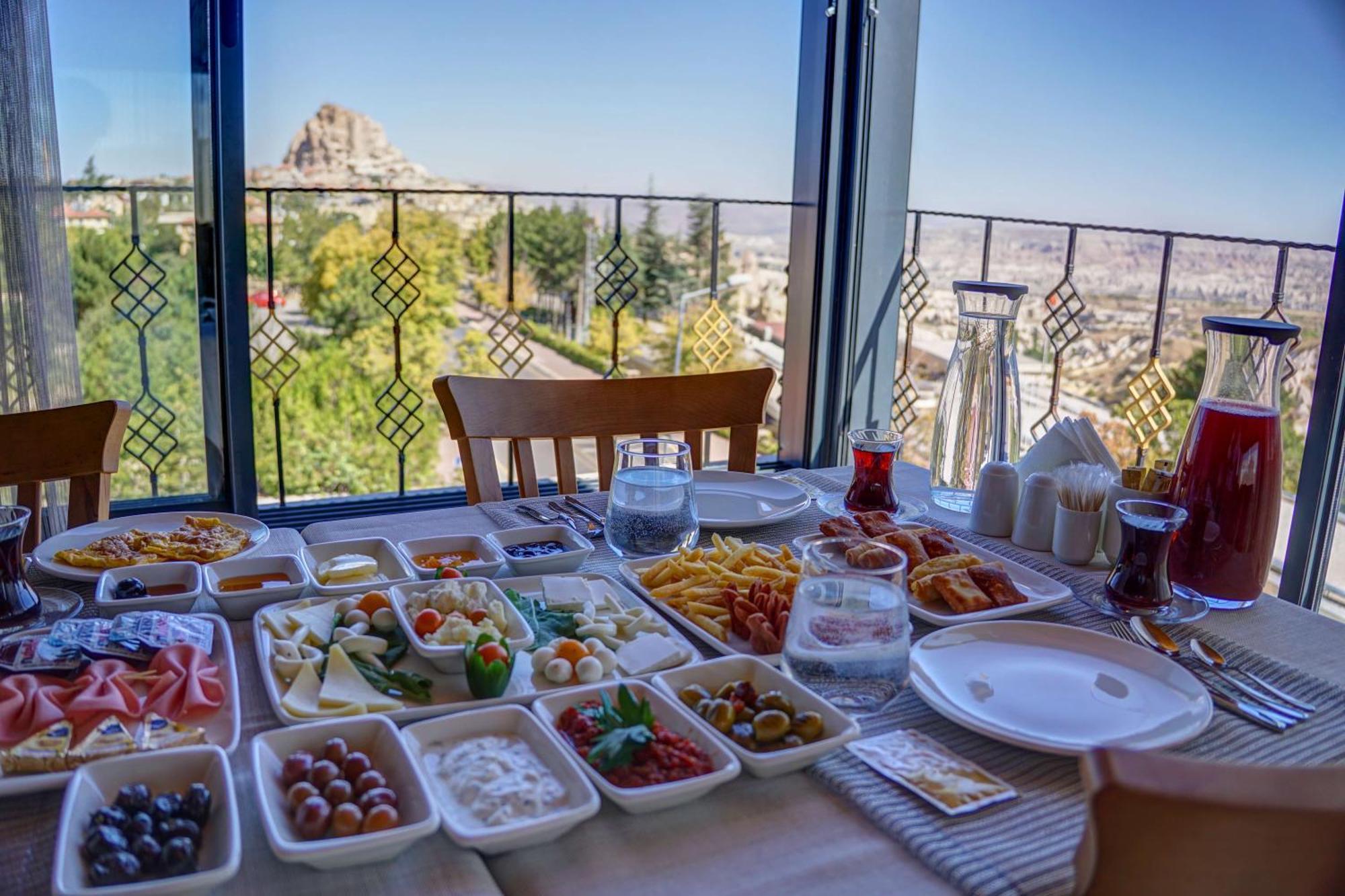 Remus Romulus Cappadocia Hotel Ючхисар Екстериор снимка
