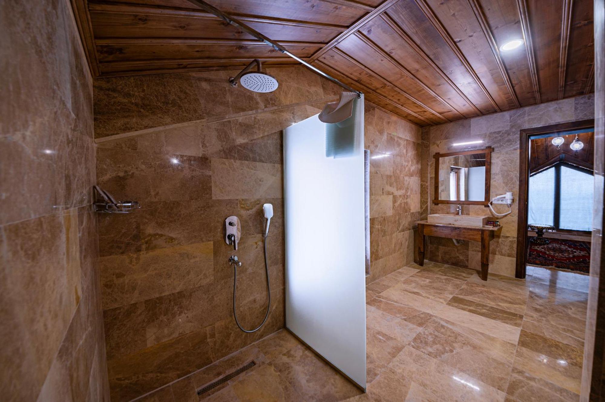 Remus Romulus Cappadocia Hotel Ючхисар Екстериор снимка