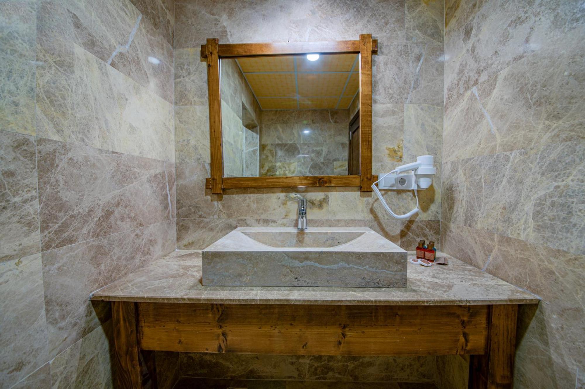 Remus Romulus Cappadocia Hotel Ючхисар Екстериор снимка