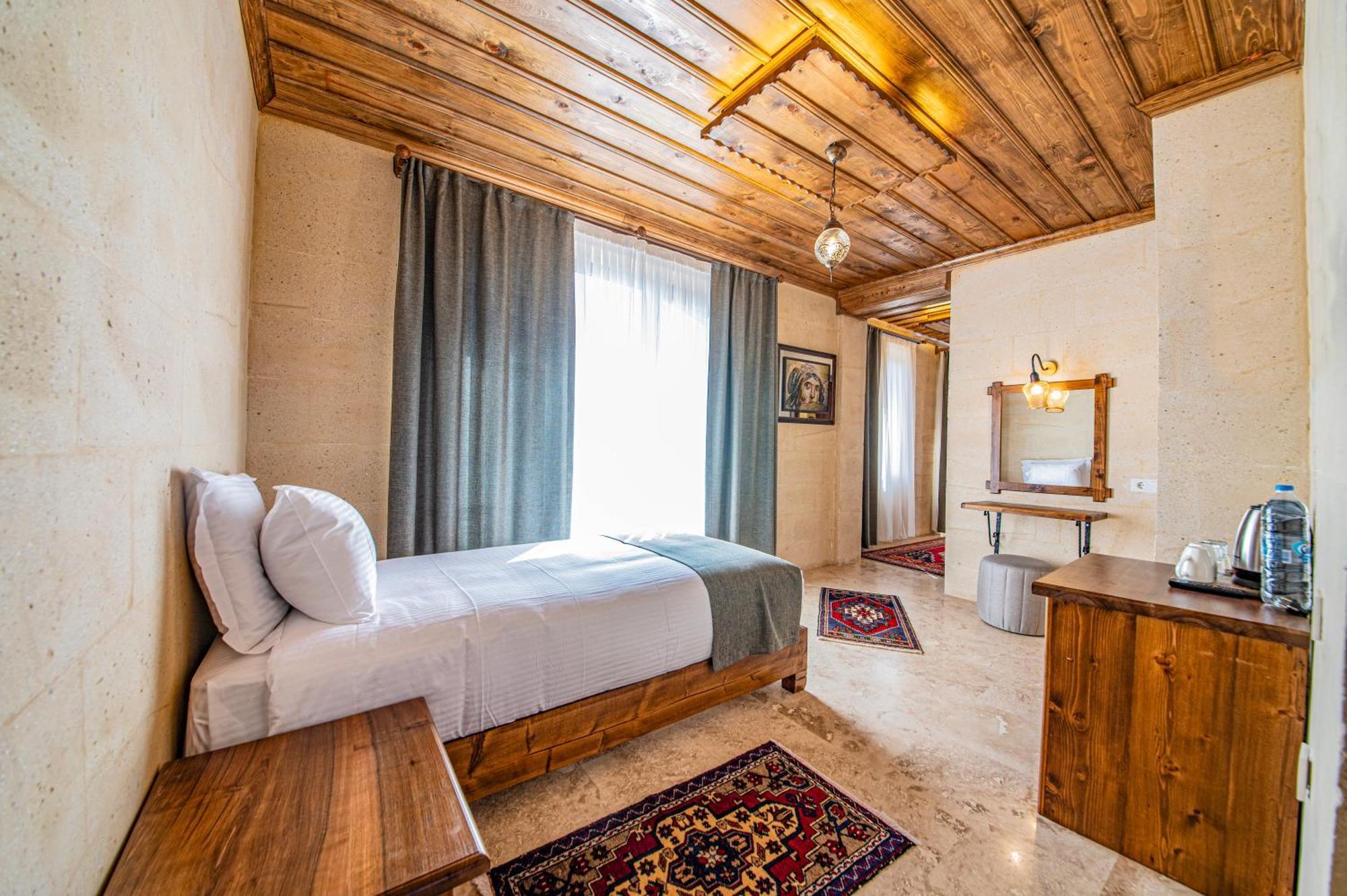 Remus Romulus Cappadocia Hotel Ючхисар Екстериор снимка